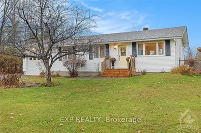 Detached in Constance Bay - Dunrobin - Kilmaurs - Woodlawn