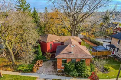 Detached in Centre Wellington