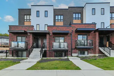 Condo Townhouse in Kitchener
