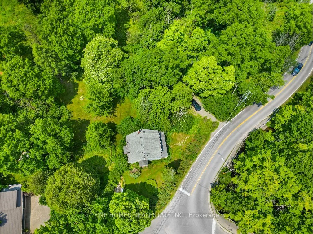 671 Lions Club Road, Hamilton, ON L9H 5E3