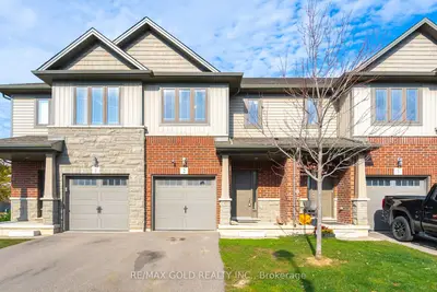 Att/Row/Townhouse in Brantford