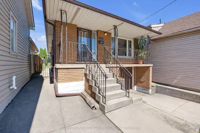 Detached in Hamilton