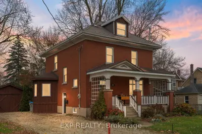 Detached in North Perth