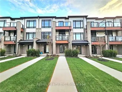 Condo Townhouse in St. Catharines