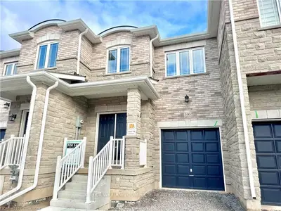 Att/Row/Townhouse in Thorold