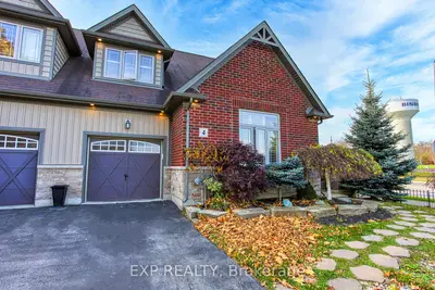 Att/Row/Townhouse in Hamilton