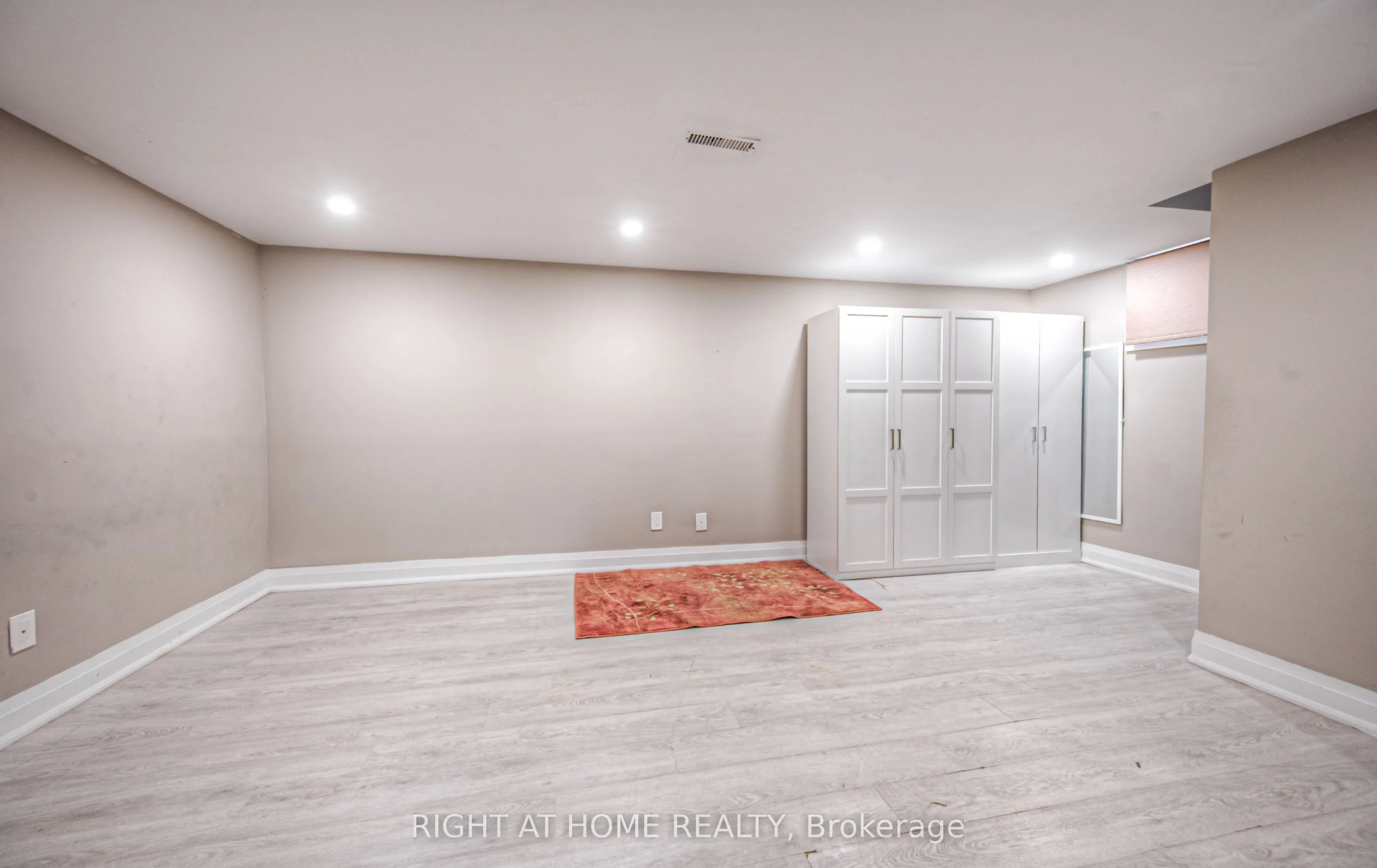 61 Winter Avenue, Cambridge, ON N1R 5Z7