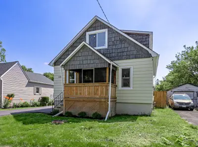 Detached in Sarnia