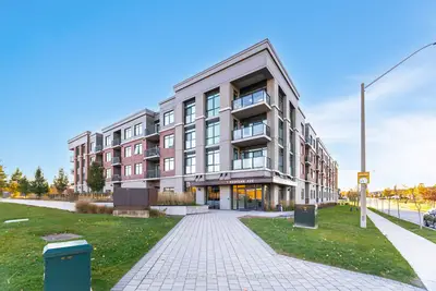Condo Apartment in Hamilton