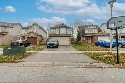 Detached in London East