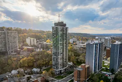 Condo Apartment in Hamilton