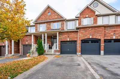 Att/Row/Townhouse in Hamilton