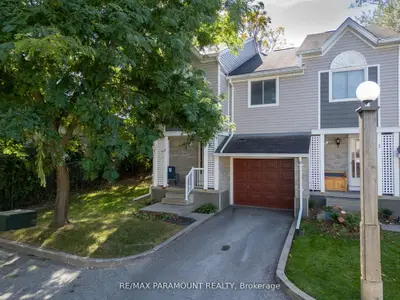 Condo Townhouse in Kitchener