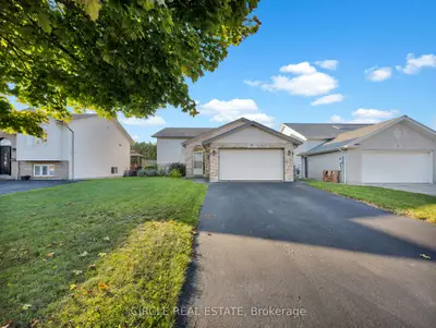 Detached in Amherstburg