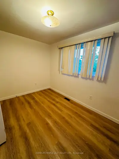 211 Ballantyne Avenue, Cambridge, On N1r 7b5