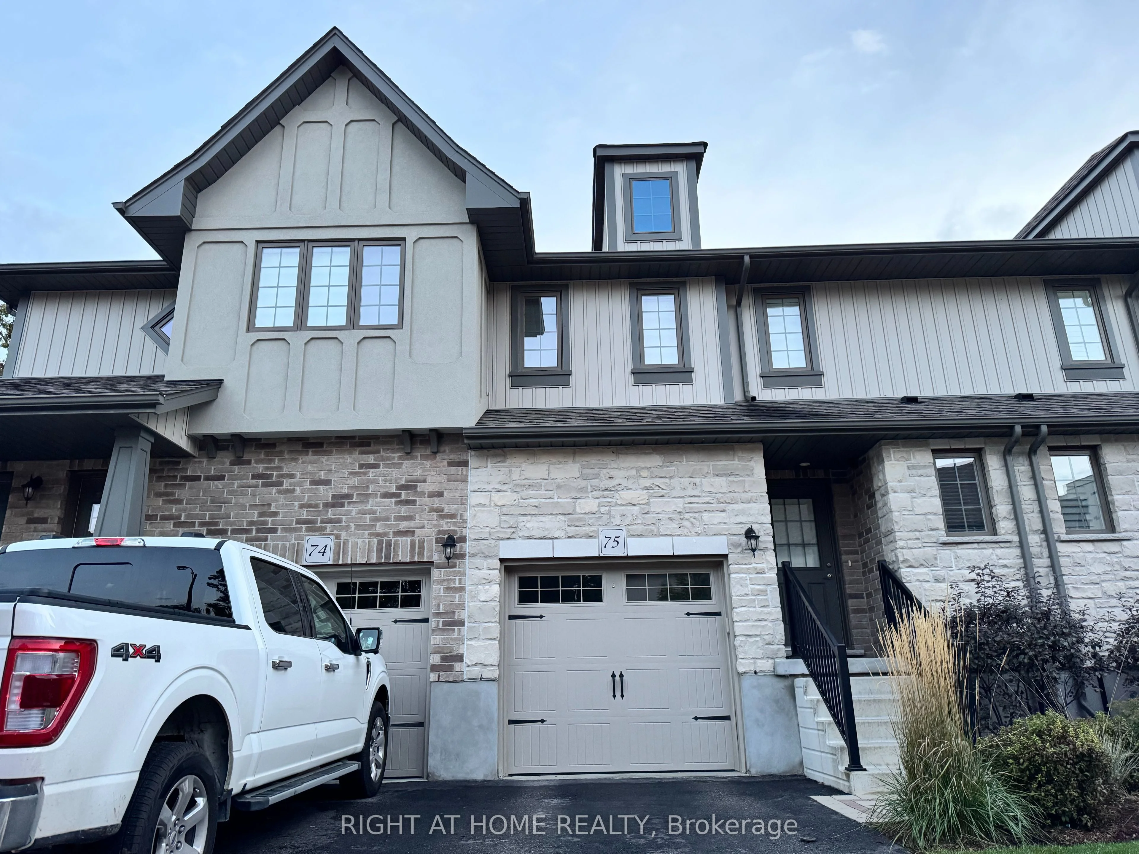 635 Saginaw Parkway 75, Cambridge, On N1t 0c1