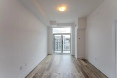 Condo Apartment in Hamilton