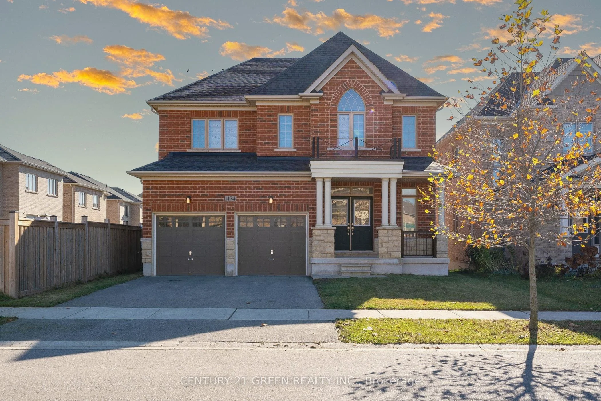 Detached in Woodstock