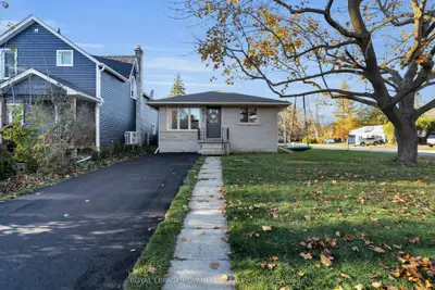 Detached in Centre Wellington