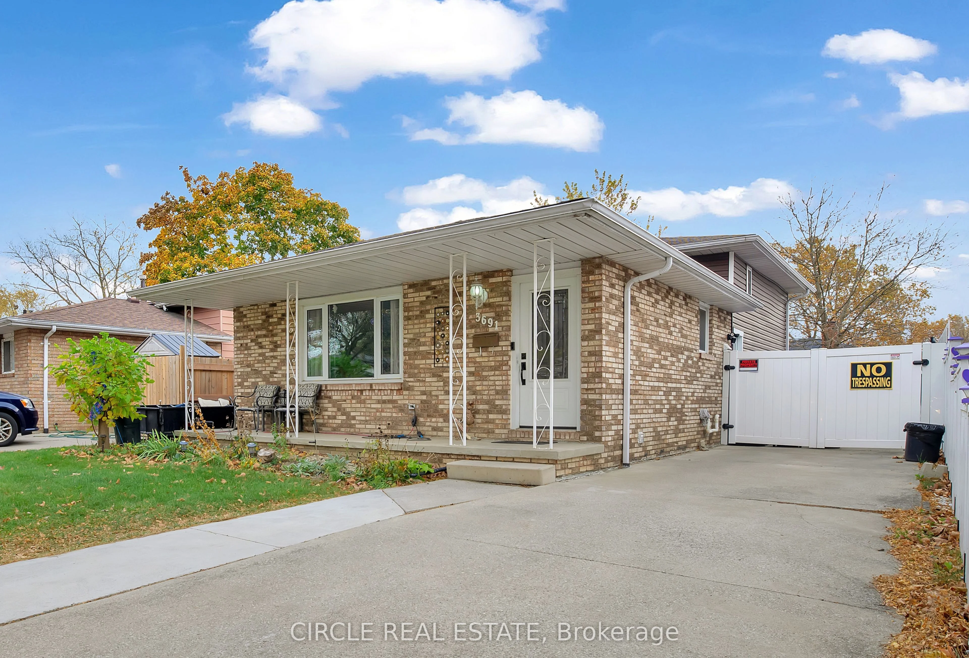 Detached in Windsor