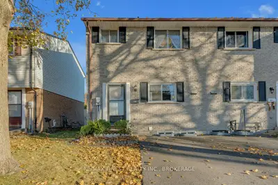 Condo Townhouse in Kingston