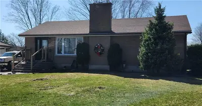 Detached in Brockville