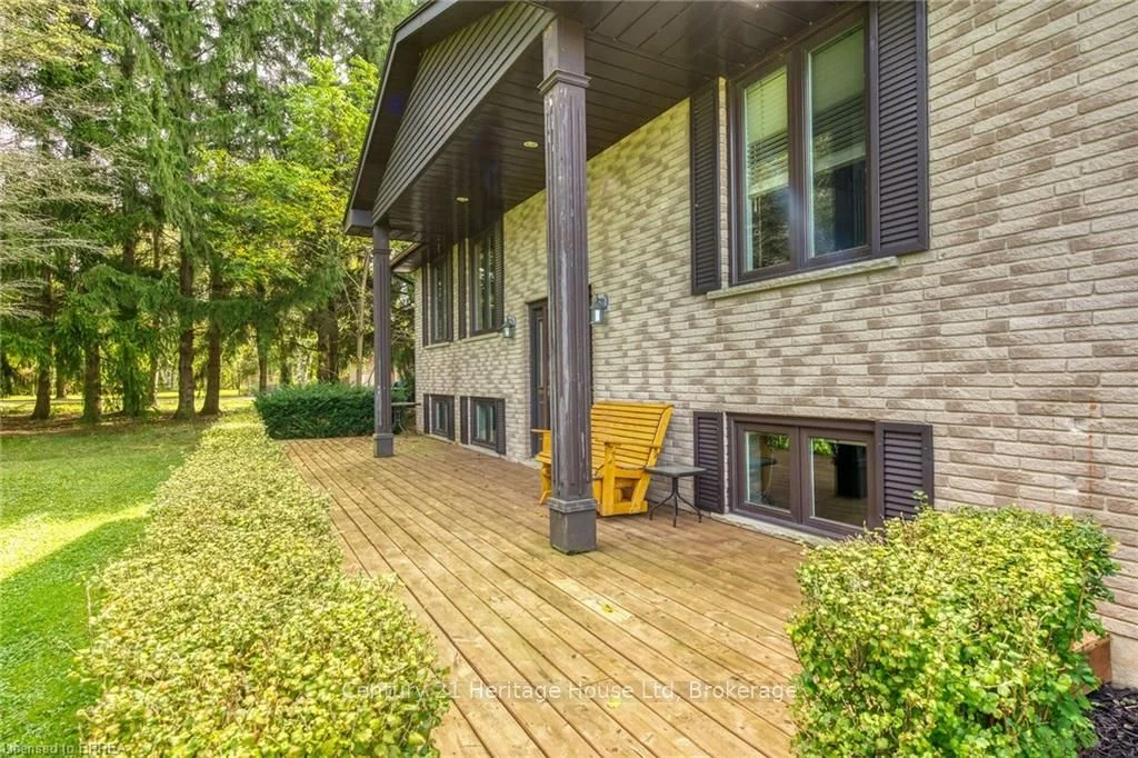 Detached in Brant