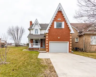 Detached in Shelburne