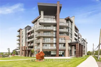 Condo Apartment in Hamilton