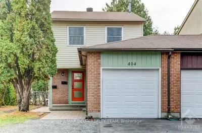 Att/Row/Townhouse in Orleans - Cumberland and Area