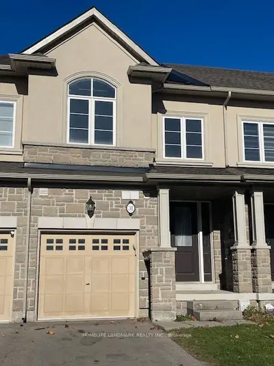 Att/Row/Townhouse in Hamilton