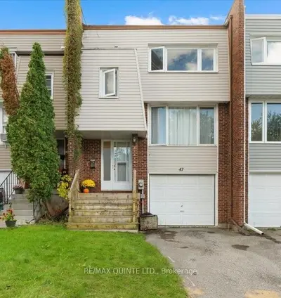 Att/Row/Townhouse in Quinte West