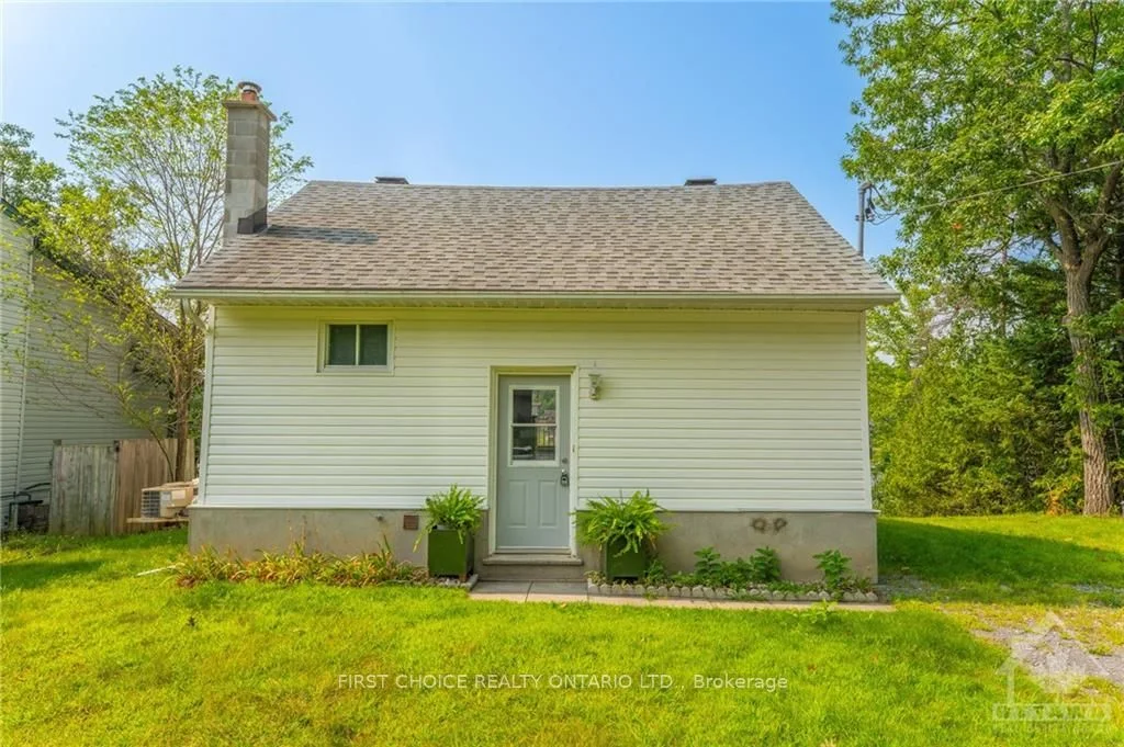 1108 BAYVIEW Drive, Constance Bay - Dunrobin - Kilmaurs - Woodlawn, ON K0A 3M0