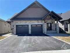 36 SENATORS GATE Drive A, Perth, ON K0A 1T0