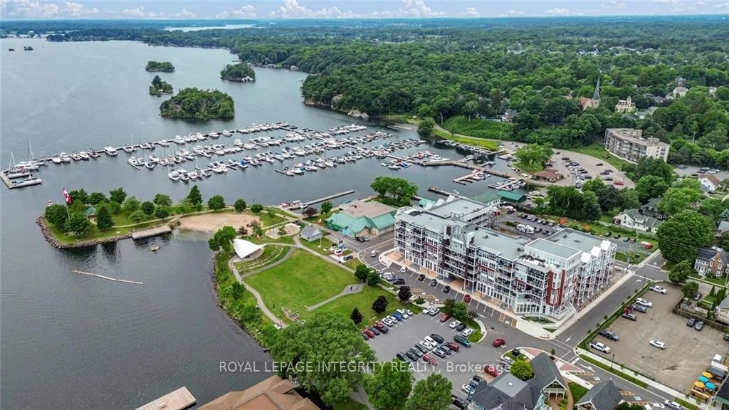 130 WATER Street 205, Gananoque, ON K7G 0A8