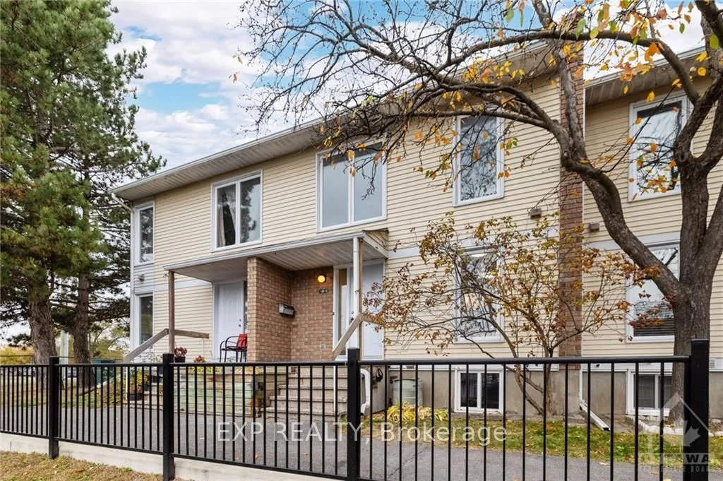 292 DALEHURST Drive E, Tanglewood - Grenfell Glen - Pineglen, ON K2G 4E4