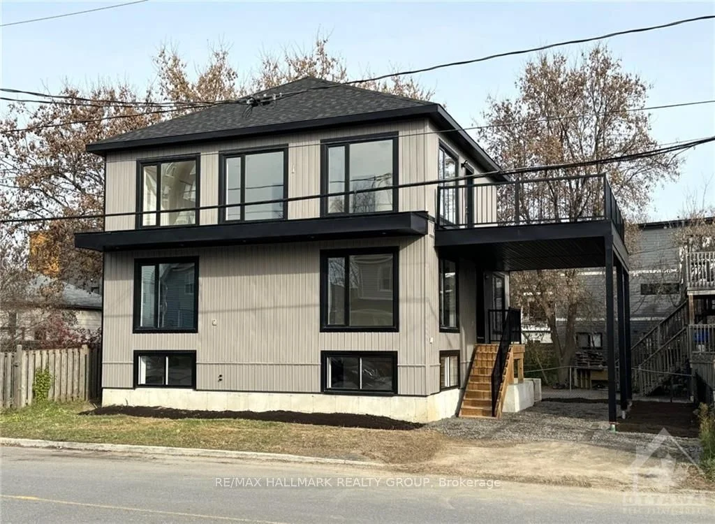 37 JOLLIET Avenue A, Vanier and Kingsview Park, ON K1L 5H4