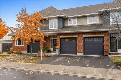 Att/Row/Townhouse in Barrhaven