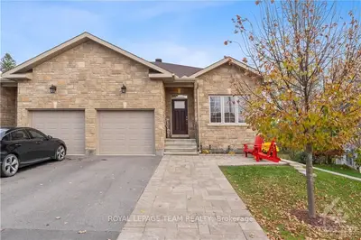 Semi-Detached in Carp - Huntley Ward