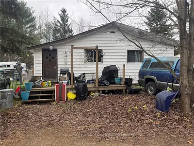 Detached in Laurentian Hills