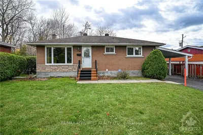 Detached in Overbrook - Castleheights and Area
