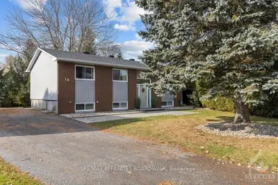 Detached in Stittsville - Munster - Richmond