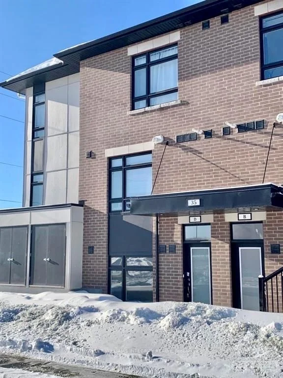 Condo Apartment in Kanata