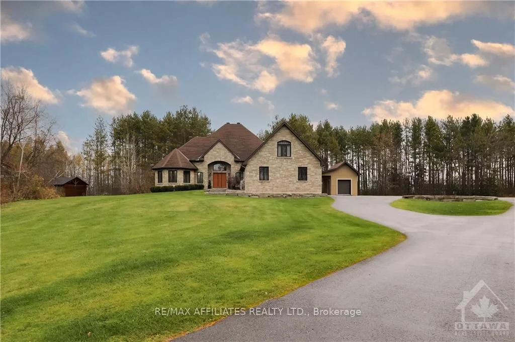 Detached in Manotick - Kars - Rideau Twp and Area