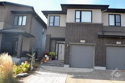 Att/Row/Townhouse in Kanata