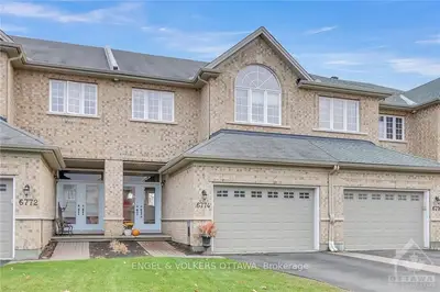 Att/Row/Townhouse in Greely - Metcalfe - Osgoode - Vernon and Area