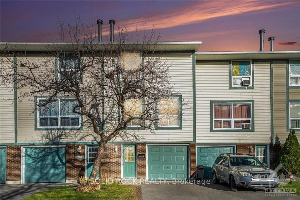 Condo Townhouse in Blackburn Hamlet