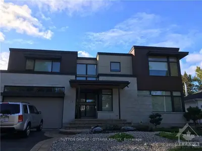 Detached in Alta Vista and Area