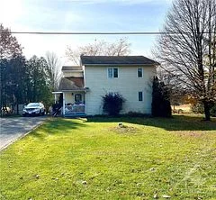 11 STATION Road, Rideau Lakes, ON K0G 1L0