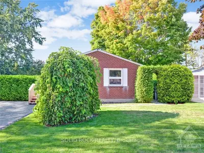 Detached in Kanata